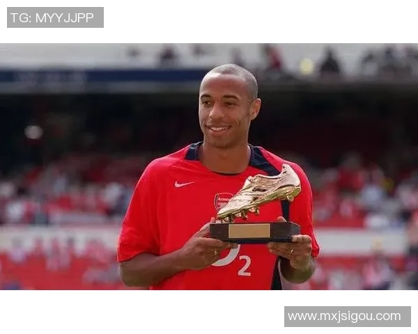 足球传奇亨利的国籍揭秘及其对足球的影响与贡献